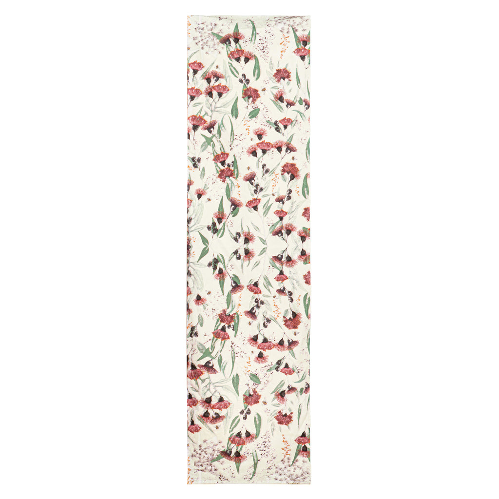 Trudy's Garden Silver Princess Table Runner